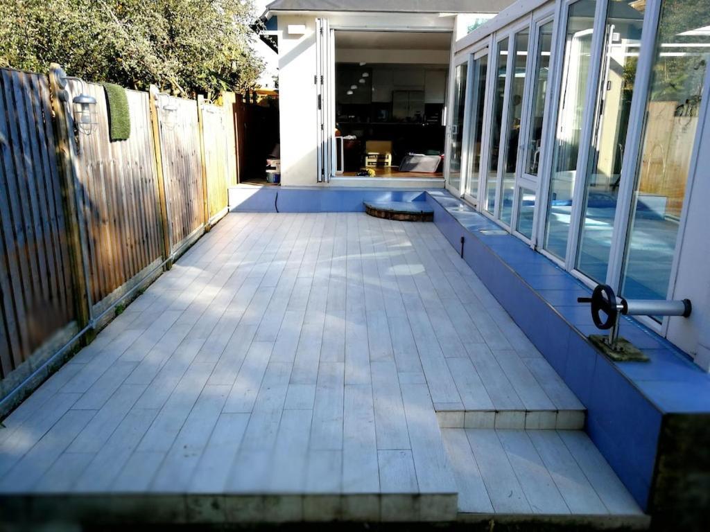 River House With Heated Pool June To Sep & Garden Туикнем Экстерьер фото